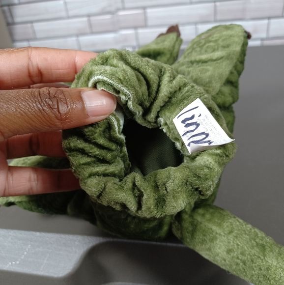 •Caltoy Triceratops Dinosaur Hand Puppet - Picture 7 of 12